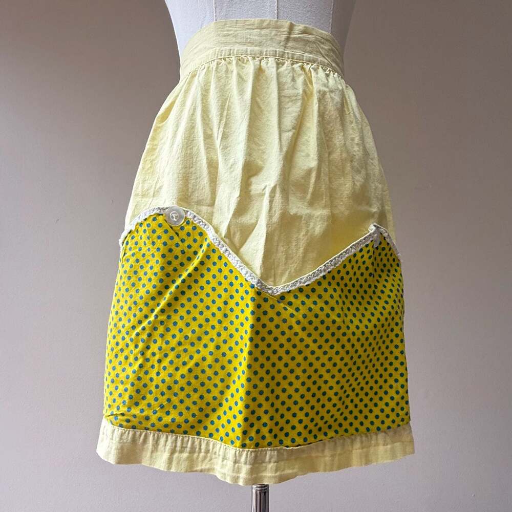 Vintage Yellow Half Apron with Polka Dot Pocket and Scalloped Trim